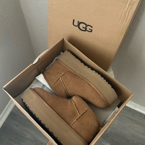 BRAND NEW platform Uggs